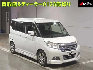 MITSUBISHI DELICA D2 2016
