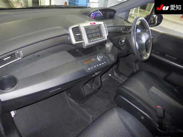 HONDA FREED 2012