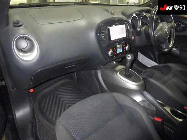 NISSAN JUKE 2011