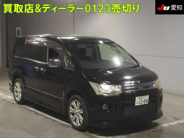 MITSUBISHI DELICA D5 2014