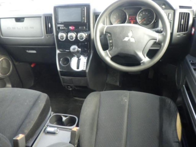 MITSUBISHI DELICA D5 2014