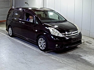 TOYOTA ISIS 2011