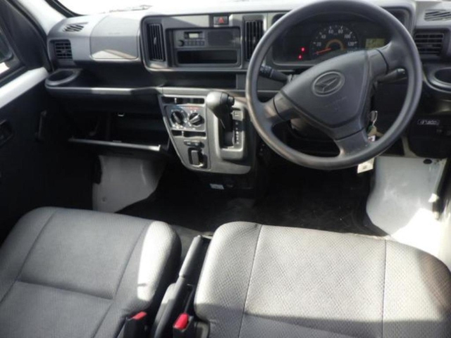 DAIHATSU HIJET VAN 2019