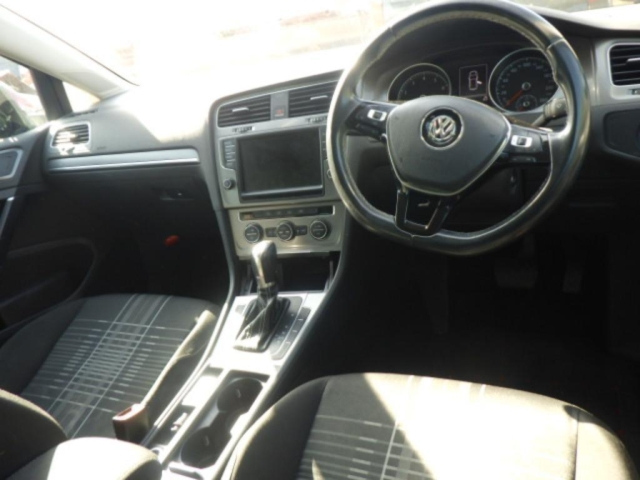 VOLKSWAGEN GOLF 2015