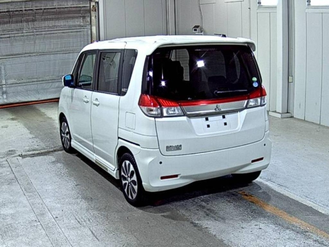 MITSUBISHI DELICA D2 2014