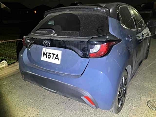 Заказать TOYOTA YARIS