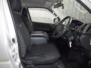 TOYOTA HIACE VAN 2014