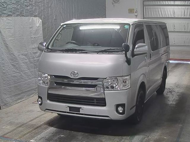 TOYOTA HIACE VAN 2014