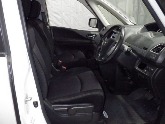 NISSAN SERENA 2013