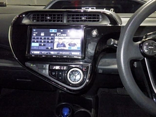 TOYOTA AQUA 2017