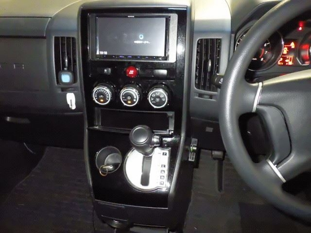 MITSUBISHI DELICA D5 2018