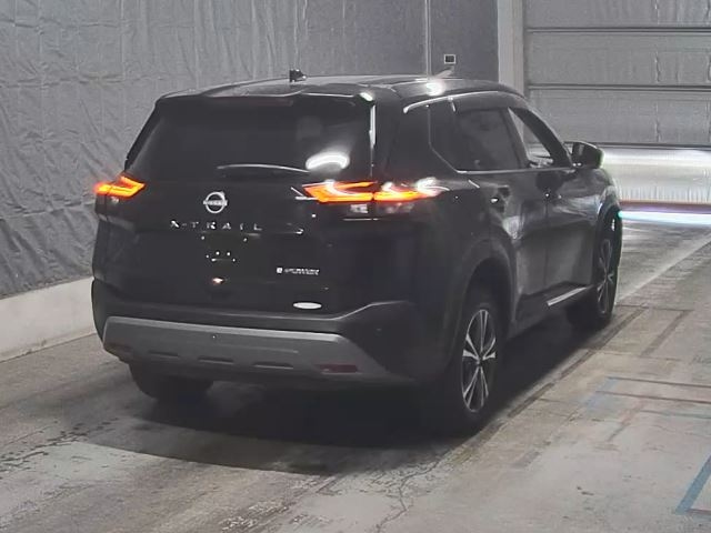 NISSAN X-TRAIL 2023