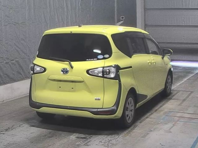 TOYOTA SIENTA 2015