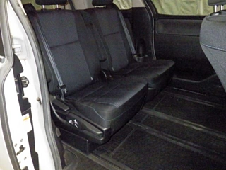 TOYOTA VOXY 2015