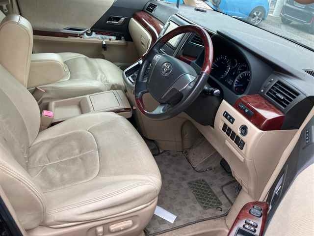 TOYOTA ALPHARD 2010