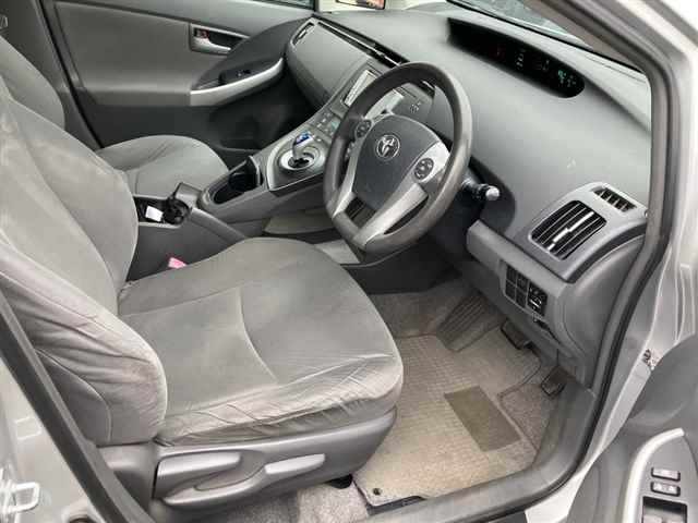 TOYOTA PRIUS 2010