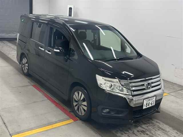 HONDA STEP WAGON 2013