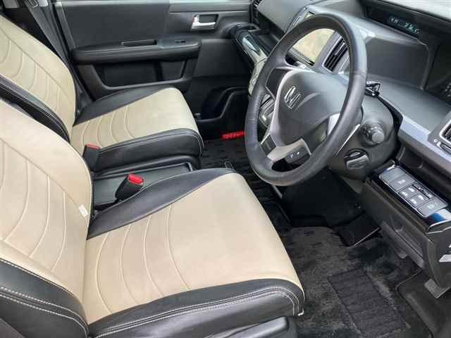 HONDA STEP WAGON 2013
