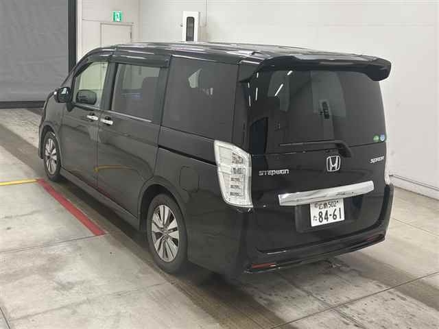 HONDA STEP WAGON 2013