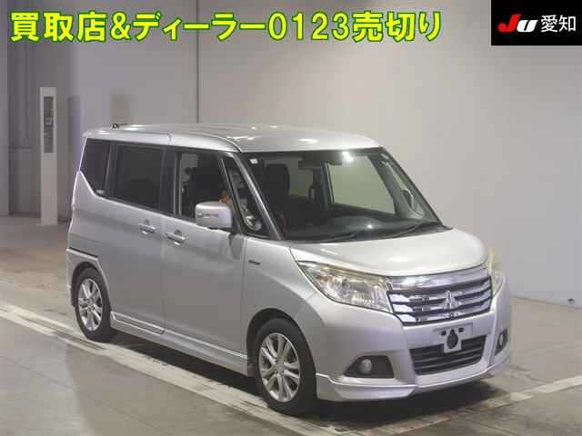 MITSUBISHI DELICA D2 2016