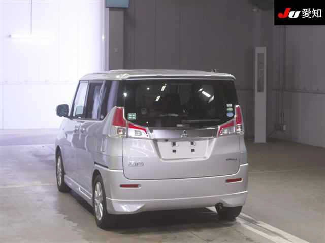 MITSUBISHI DELICA D2 2016