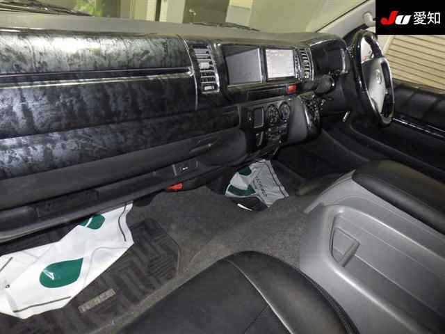 TOYOTA HIACE 2008