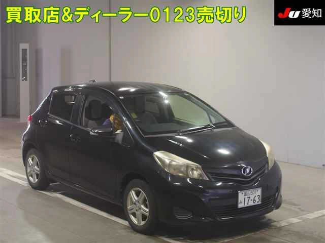 TOYOTA VITZ 2013