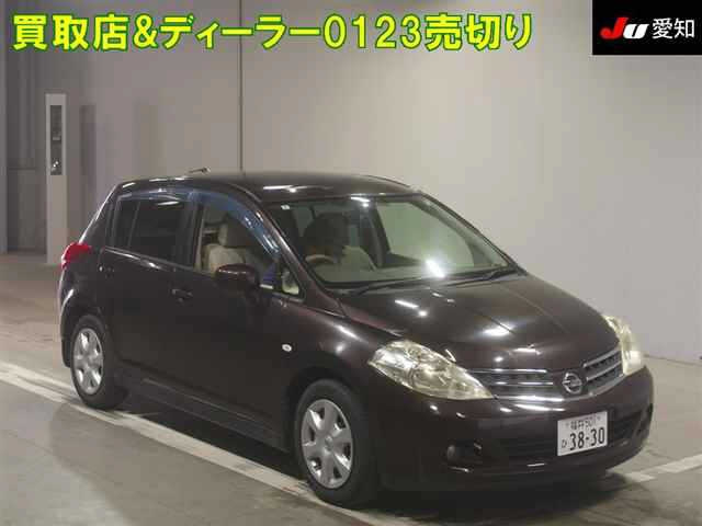 NISSAN TIIDA 2011
