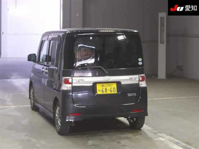 DAIHATSU TANTO 2009