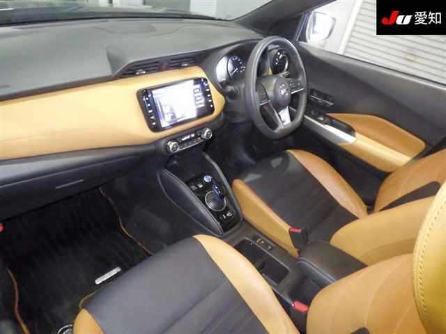 NISSAN KIX 2021
