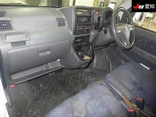 DAIHATSU HIJET VAN 2011