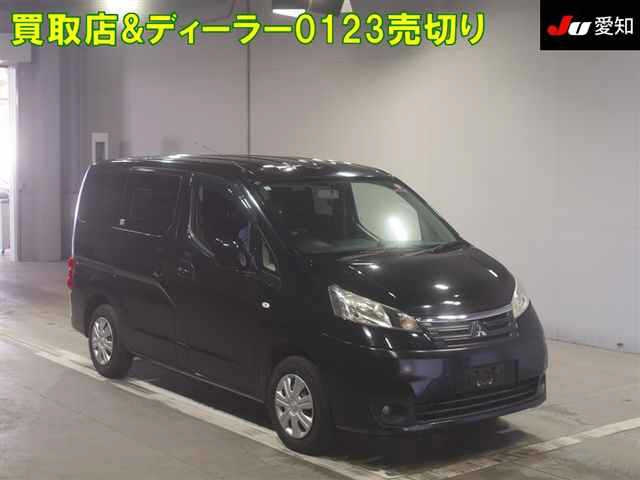MITSUBISHI DELICA D3 2013