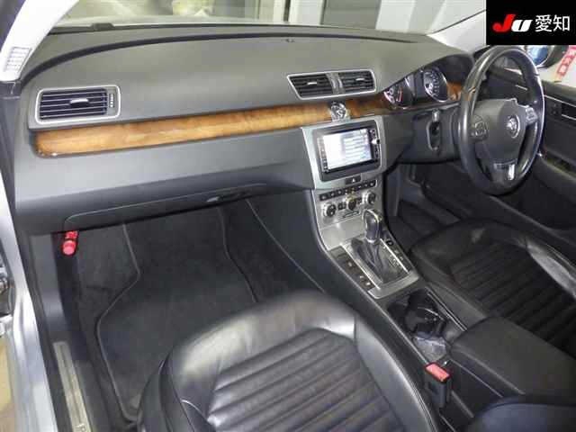 VOLKSWAGEN PASSAT VARIANT 2013