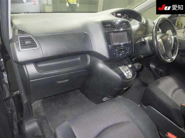 NISSAN SERENA 2011