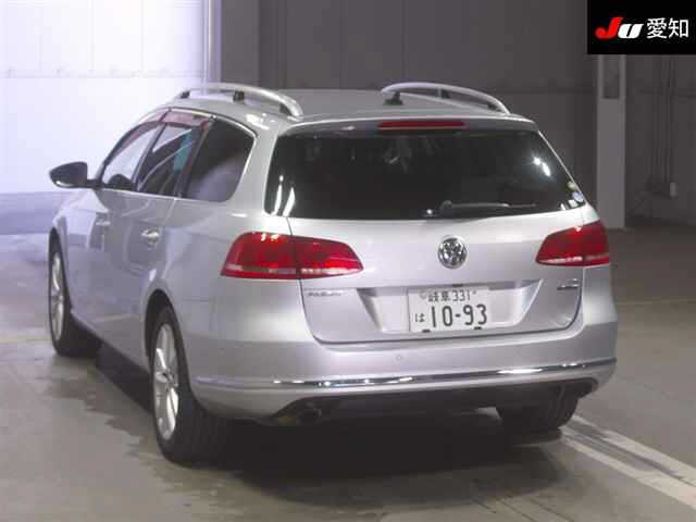 VOLKSWAGEN PASSAT VARIANT 2013