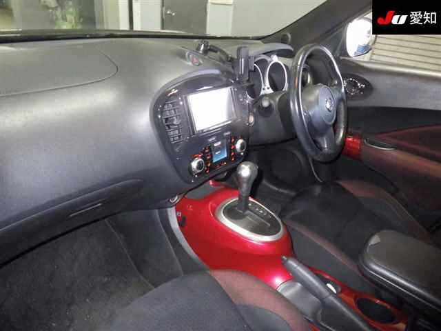 NISSAN JUKE 2012
