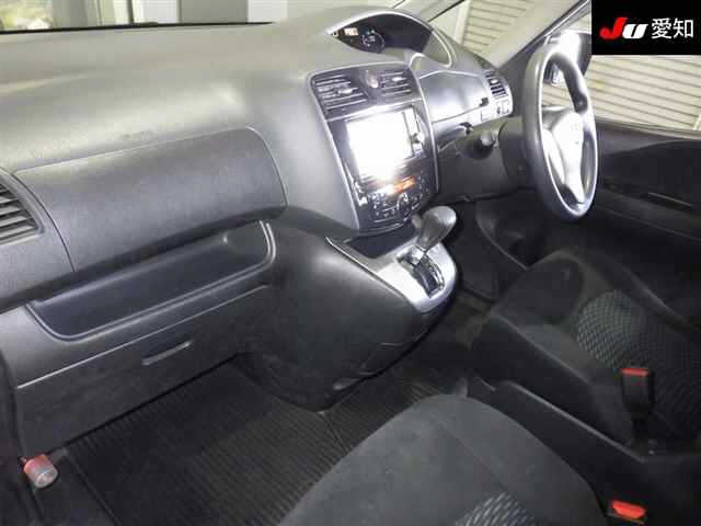 NISSAN SERENA 2013