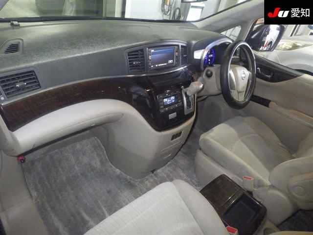 NISSAN ELGRAND 2010