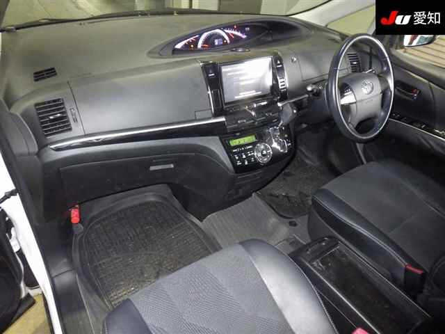 TOYOTA ESTIMA 2014