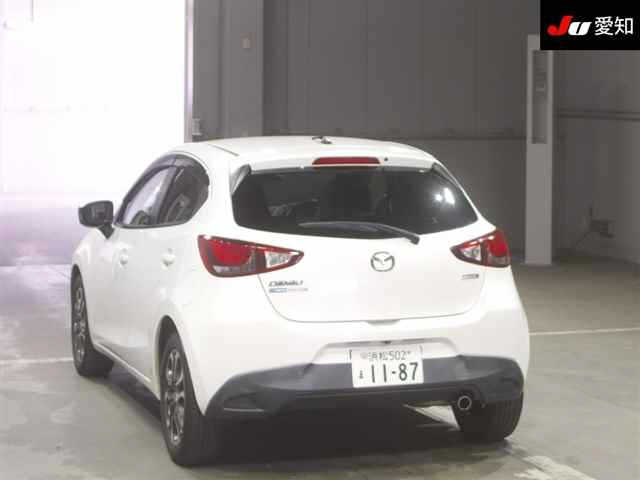 MAZDA DEMIO 2015