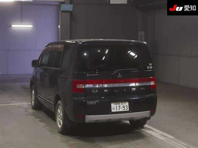 MITSUBISHI DELICA D5 2009