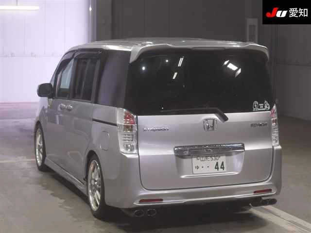 HONDA STEP WAGON 2011