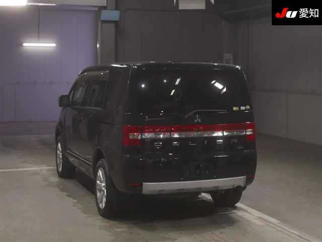 MITSUBISHI DELICA D5 2016