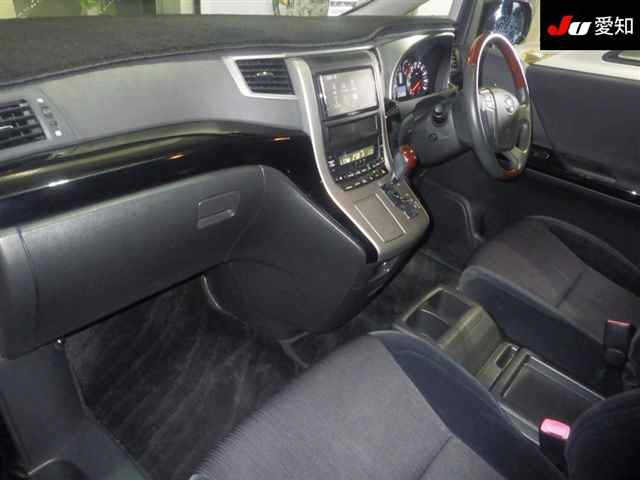 TOYOTA VELLFIRE 2010