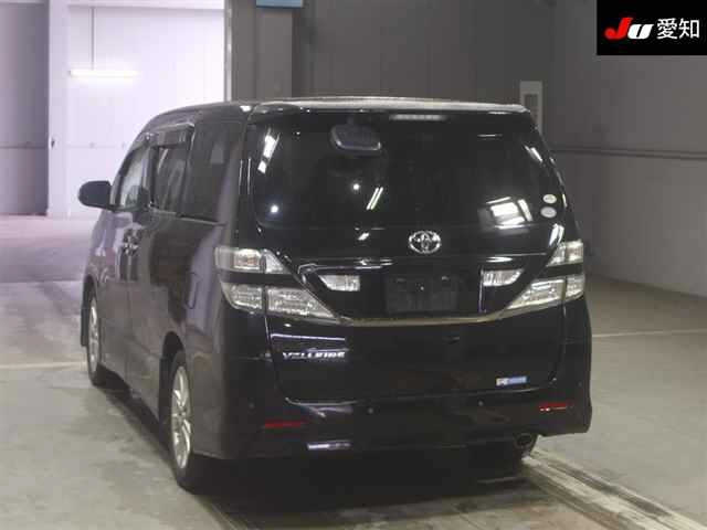 TOYOTA VELLFIRE 2010