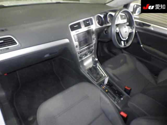 VOLKSWAGEN GOLF VARIANT 2016