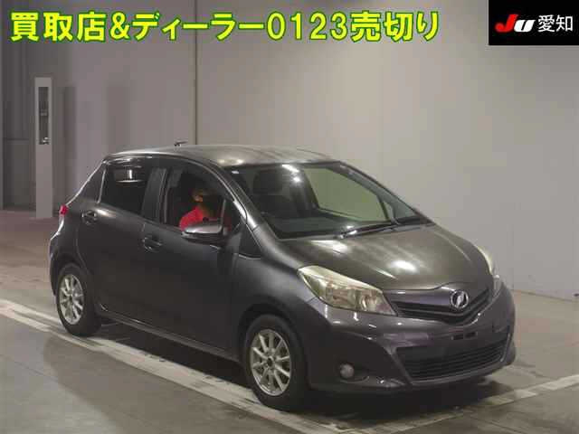 TOYOTA VITZ 2012