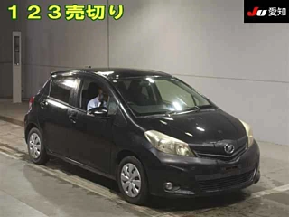 TOYOTA VITZ 2013