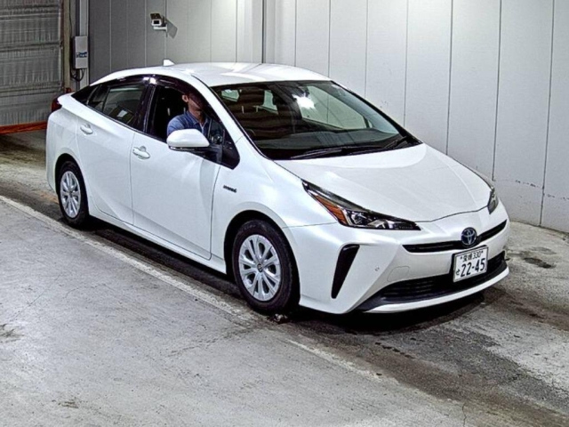 TOYOTA PRIUS 2019