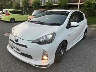 TOYOTA AQUA 2013